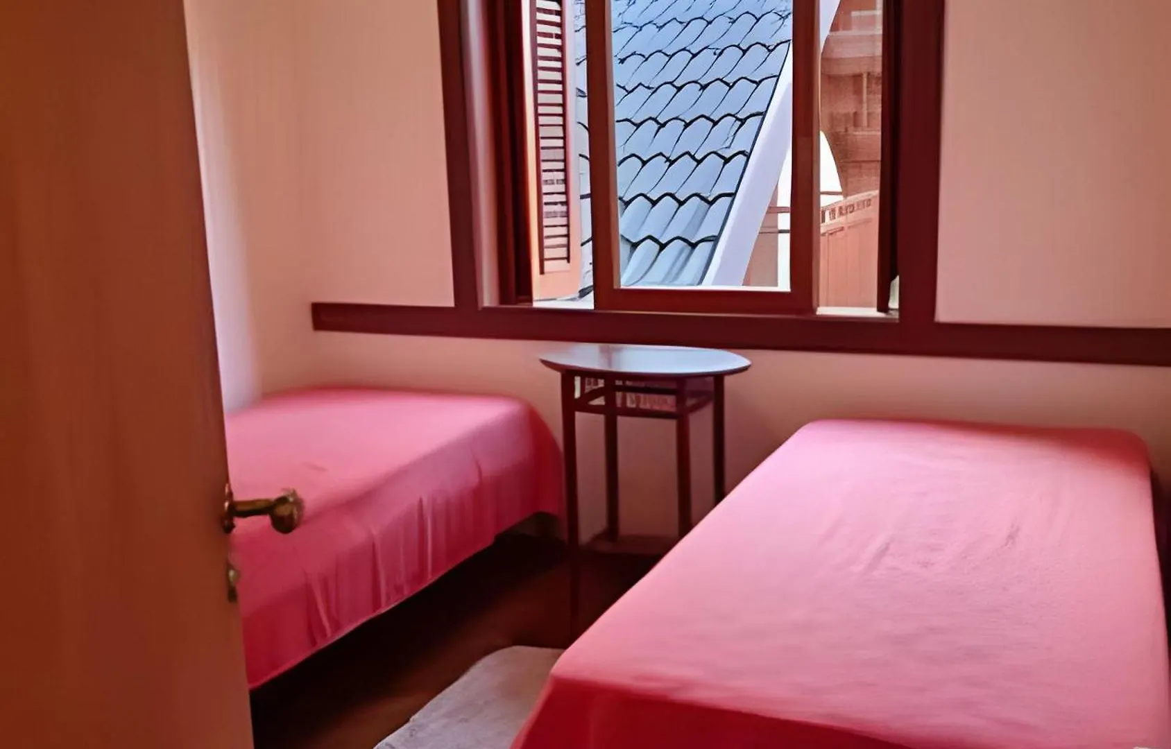 Apartamento Aptos de 03 e 04 quartos Centrinho Capivari - Condomínio Recanto do Boticário Campos do Jordão