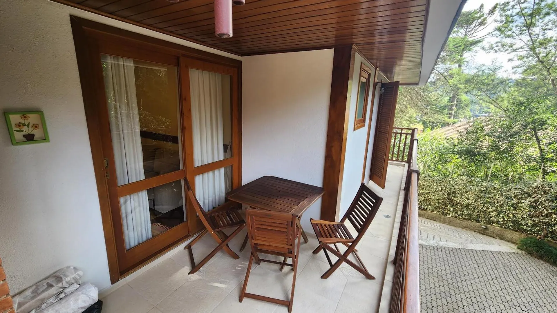 Aptos de 03 e 04 quartos Centrinho Capivari - Condomínio Recanto do Boticário Campos do Jordão Apartamento